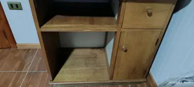 Mueble de madera con estantes y cajones - miniatura 1