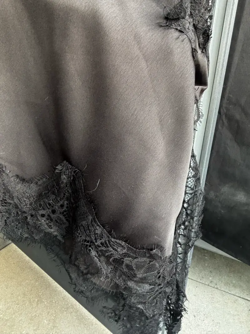 Vestido - polera negro con encaje - 4