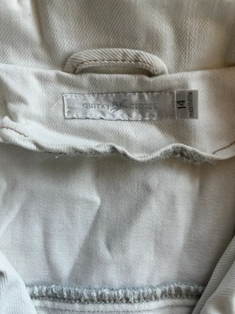 Chaqueta de mezclilla blanca corta - 2
