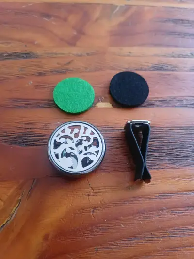 Clip Difusor Aromaterapia Para Auto A Elección - miniatura 2