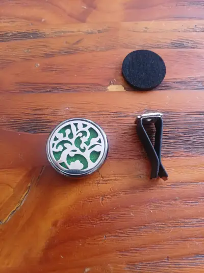 Clip Difusor Aromaterapia Para Auto A Elección - miniatura 3