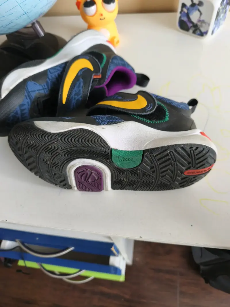 Zapatillas deportivas infantiles Nike coloridas - 2