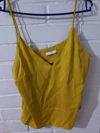 Blusa amarilla sin mangas Alaniz talla L - miniatura 1