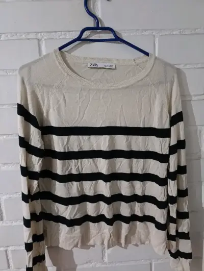 Suéter a rayas beige y negro Zara - miniatura 1