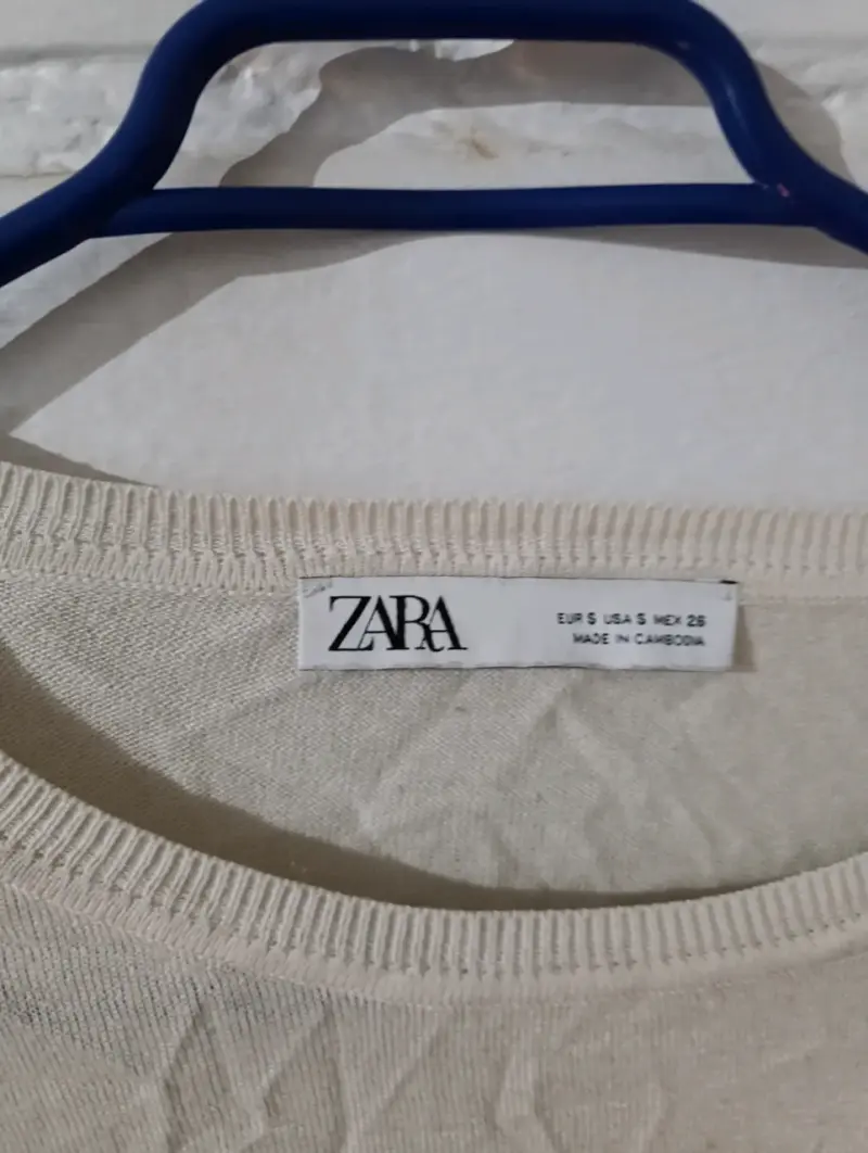 Suéter a rayas beige y negro Zara - 2