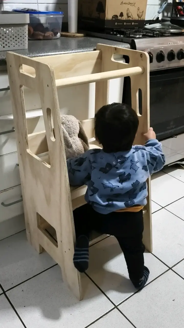 Torre de aprendizaje de madera para niños - 2