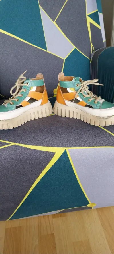 Zapato modelo unico de cuero multicolor para mujer - miniatura 3