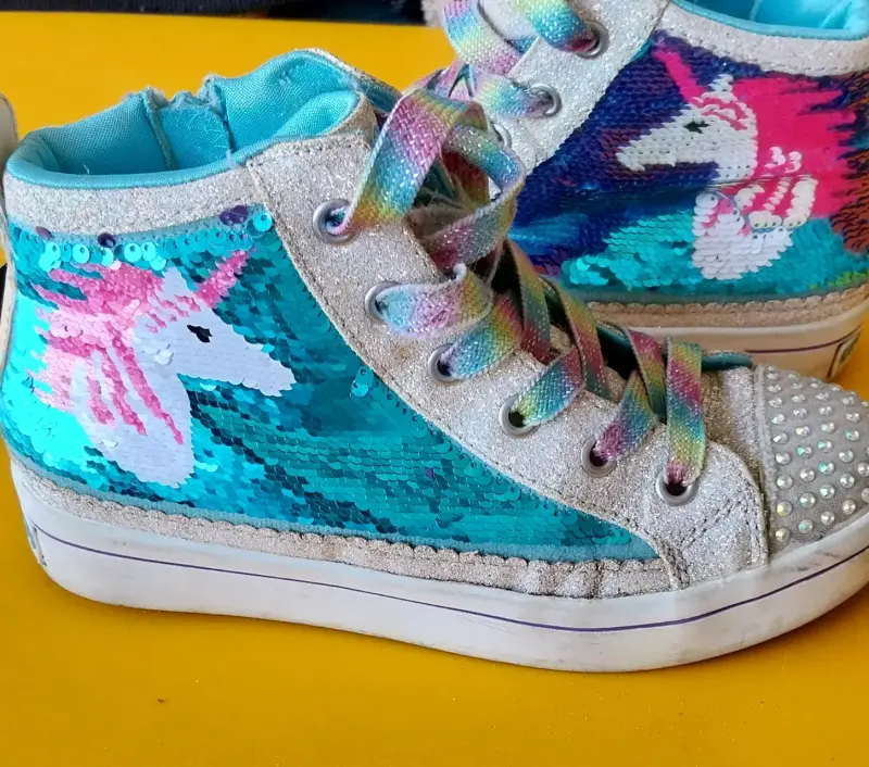 Zapatillas Skechers con lentejuelas de unicornio - 1