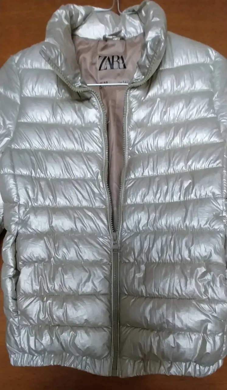 Chaqueta acolchada plateada Zara para mujer - 2