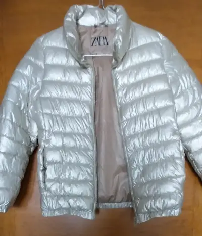 Chaqueta acolchada plateada Zara para mujer - miniatura 3
