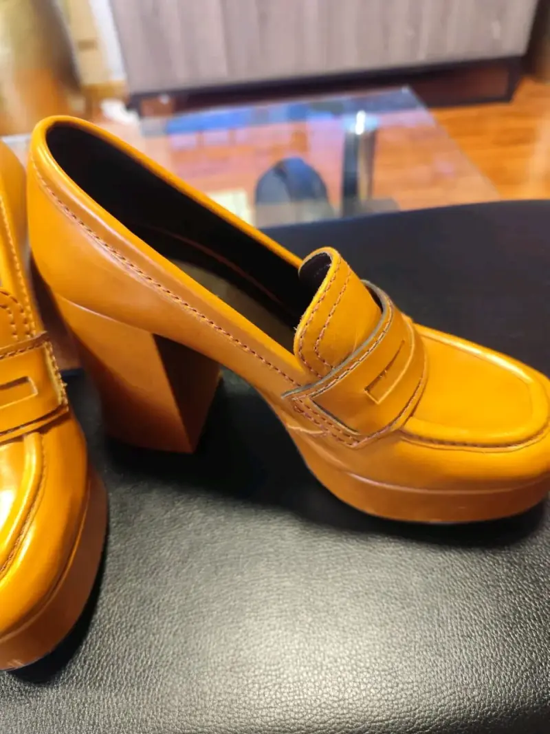 Zapatos de tacón alto color mostaza marca Zara - 3