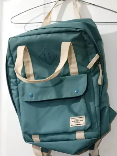 Mochila Saxoline verde con múltiples bolsillos - miniatura 1