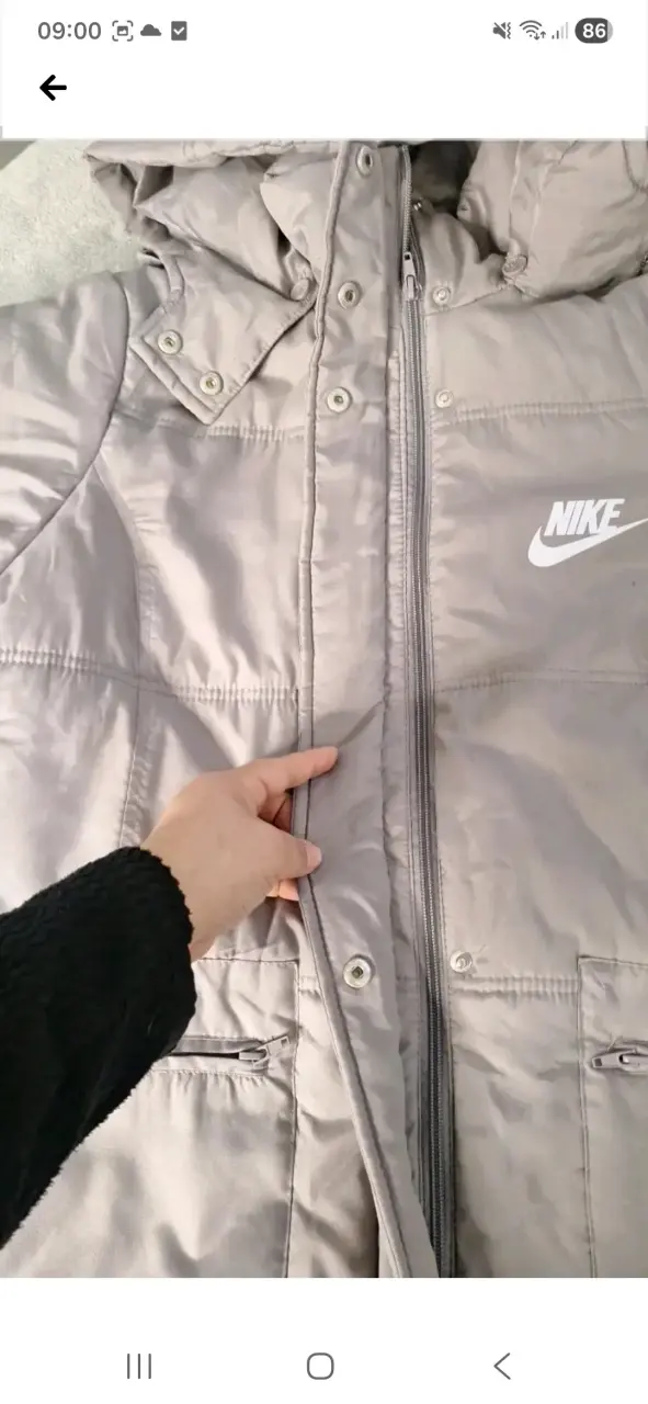 Chaqueta gris con capucha - 2