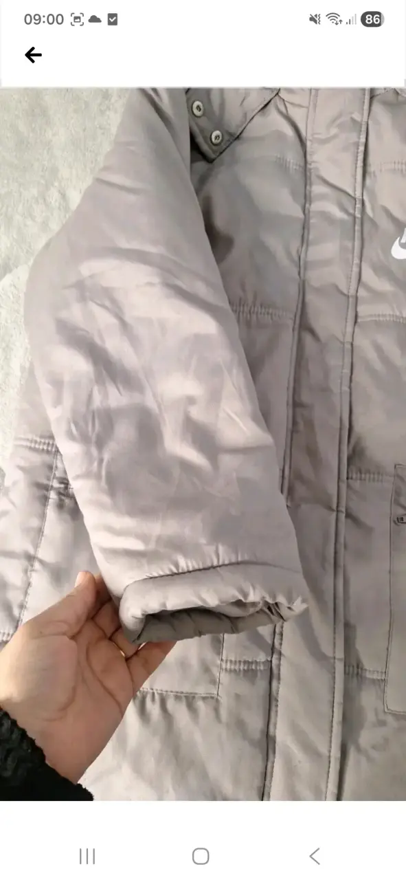 Chaqueta gris con capucha - 4