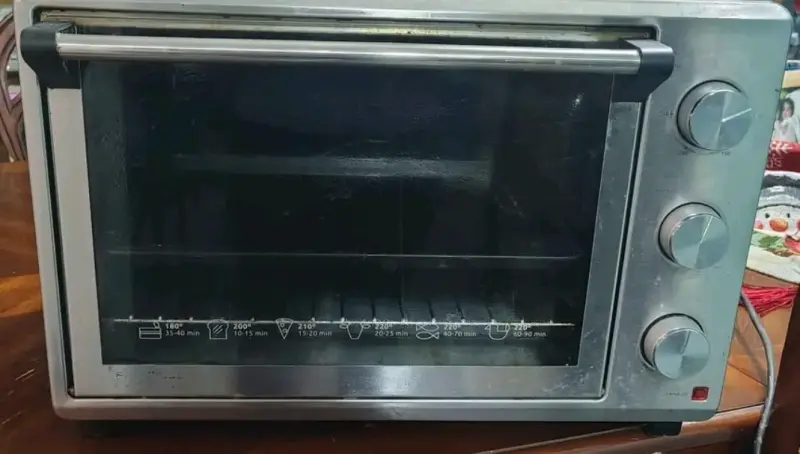 Horno eléctrico de sobremesa con controles manuales