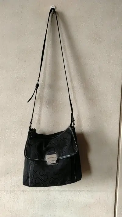 Cartera de cuero roja con correa ajustable - miniatura 2