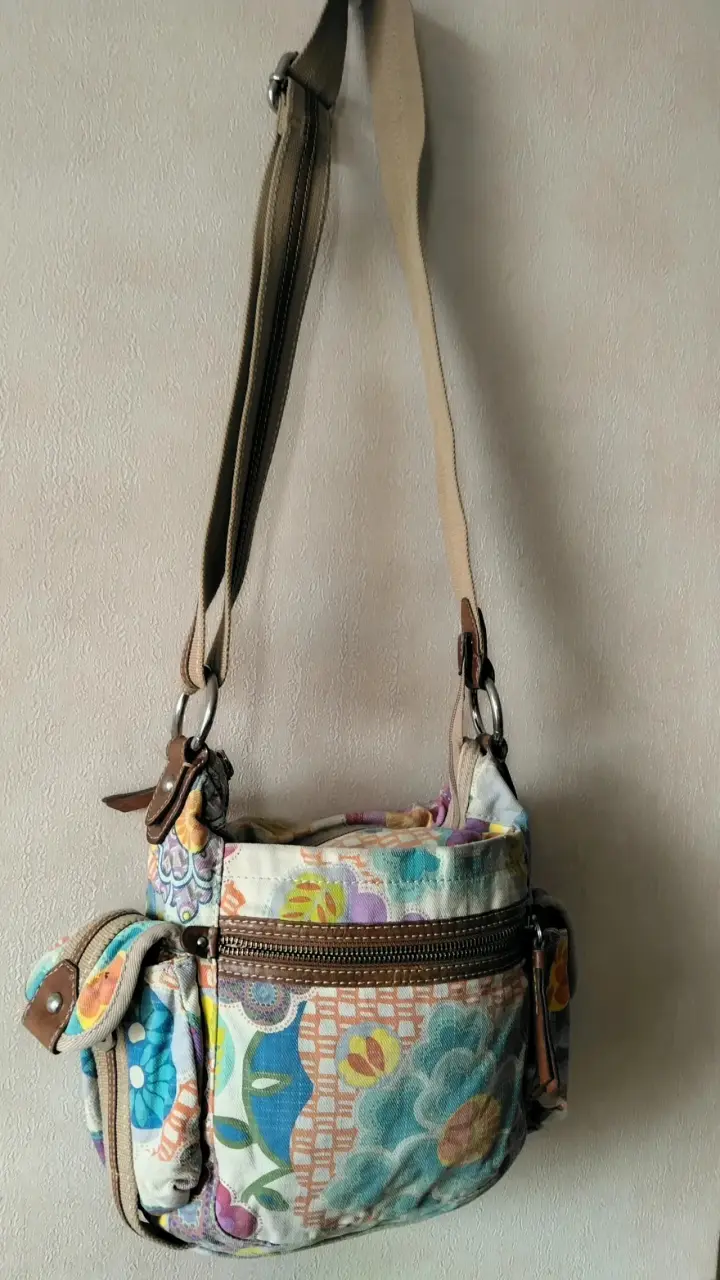 Cartera de cuero roja con correa ajustable - 6