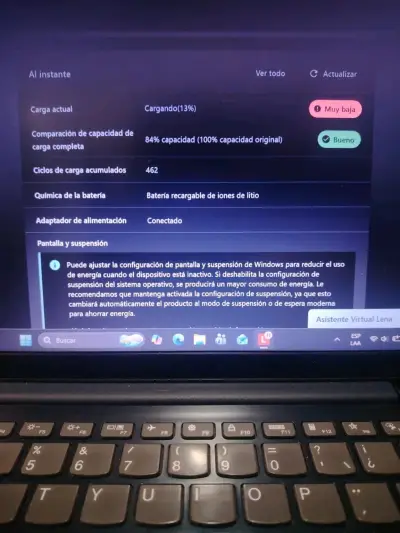 Laptop Lenovo con Windows 11 y batería recargable - miniatura 5