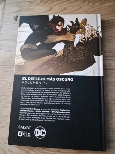 Comic Batgirl El Reflejo Más Oscuro Volumen 72 - miniatura 2