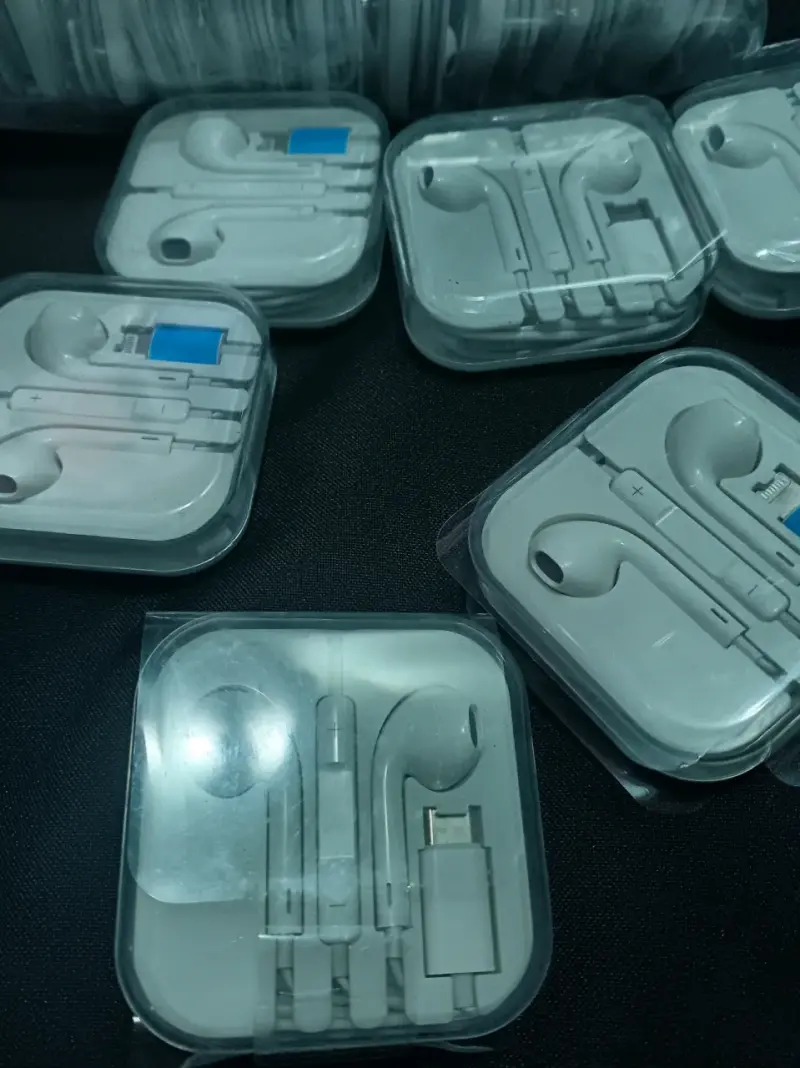 Audífonos tipo c al por mayor y al detalle