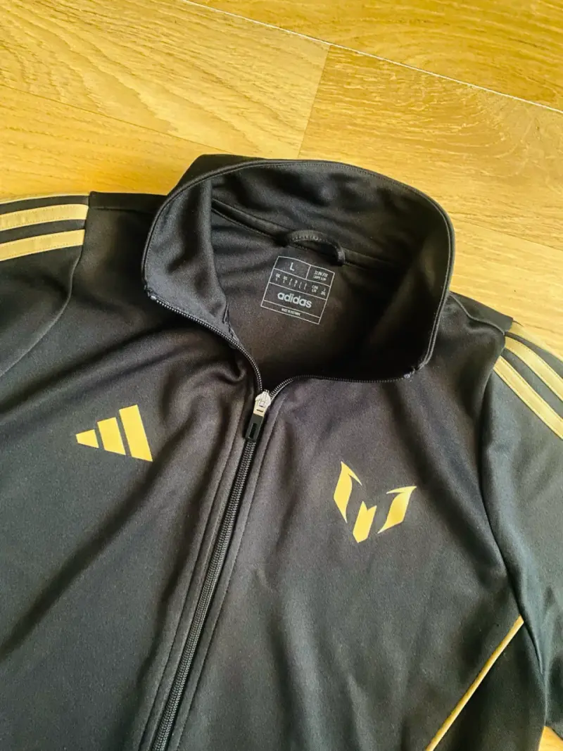 Chaqueta deportiva Adidas Messi negra y dorada - 2