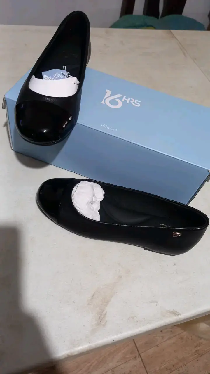 Zapatos planos negros 16 HRS para mujer