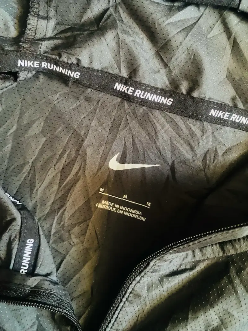 Cortaviento Nike Running grafito Talla M - 3