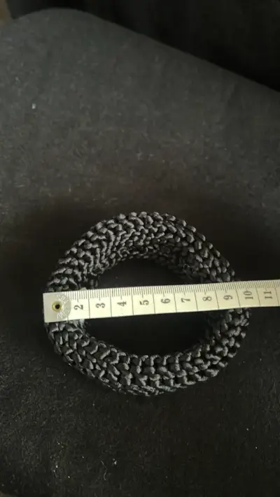 Pulsera tejida negra elegante - miniatura 3