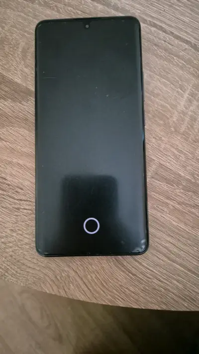 Smartphone Redmi con cámara cuádruple - miniatura 3