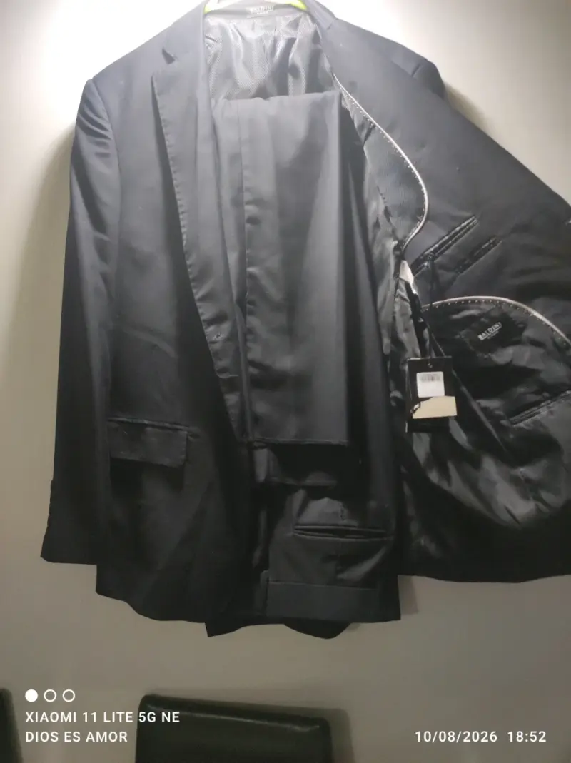 Abrigo negro de lana para mujer con botones - 6