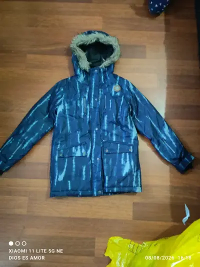 Parka azul con capucha de piel sintética - miniatura 3