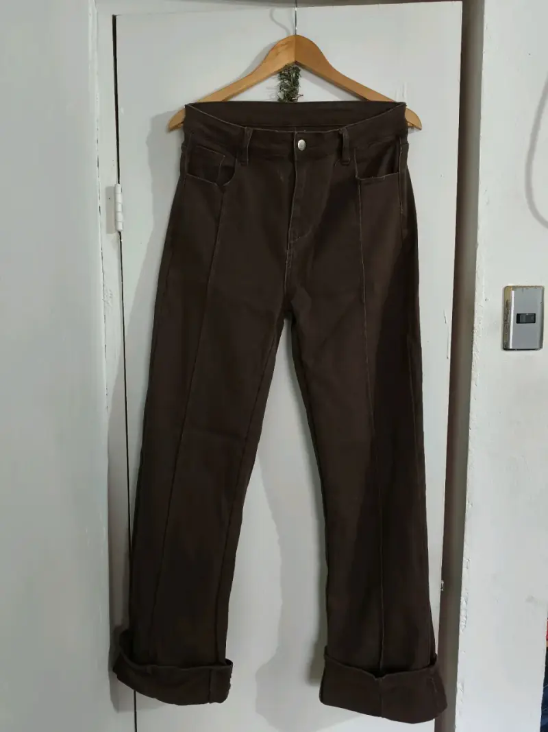 Pantalones de vestir marrones para mujer