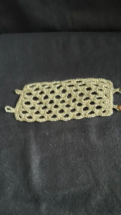 Brazalete tejido dorado elegante - miniatura 2