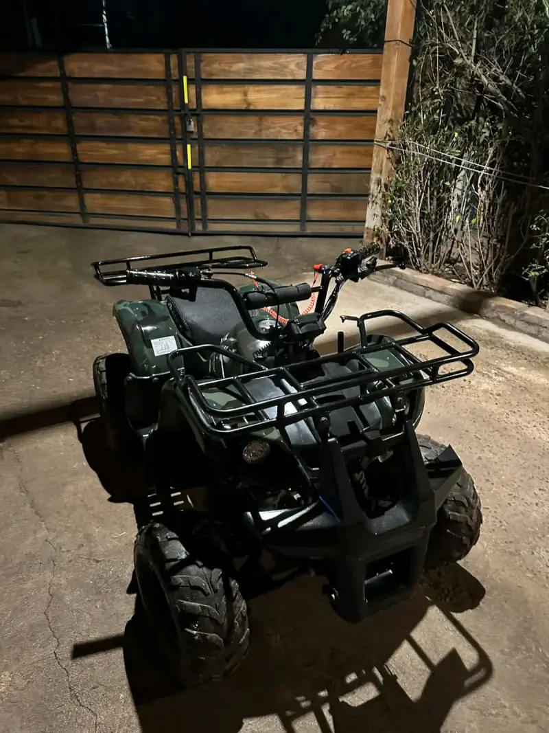 Cuatrimoto para niños con luces LED - 5