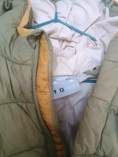 Chaqueta de invierno para bebé verde 9-12 meses - miniatura 2