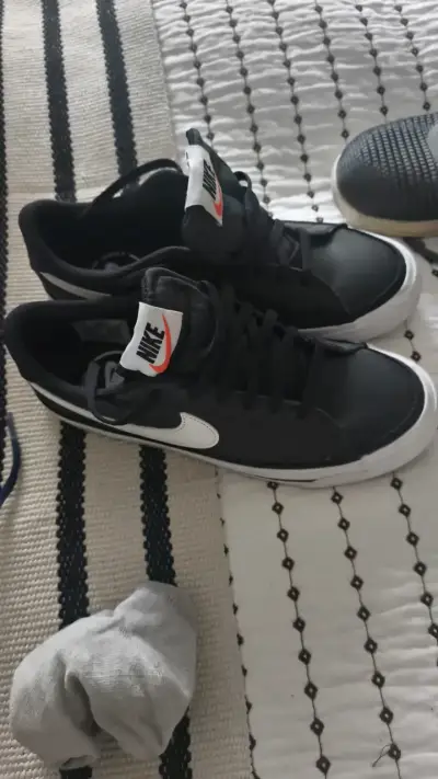Zapatillas deportivas negras Nike para hombre - miniatura 1