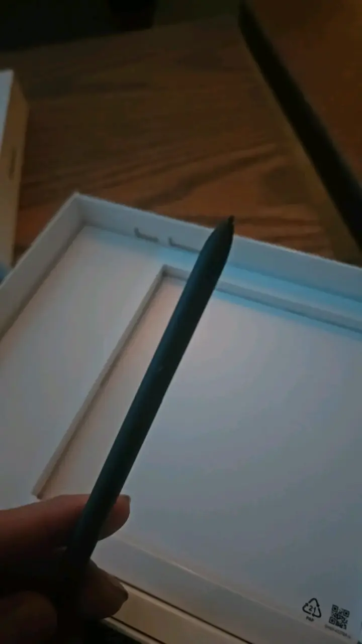 Tablet Samsung Galaxy Tab S8 con S Pen - 4