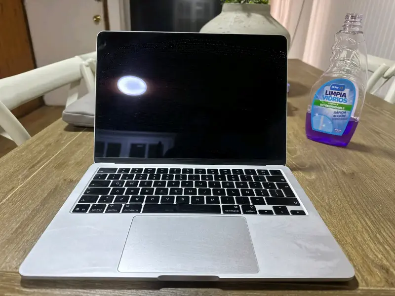 MacBook Air 13 pulgadas 16GB RAM 256GB SSD - 1