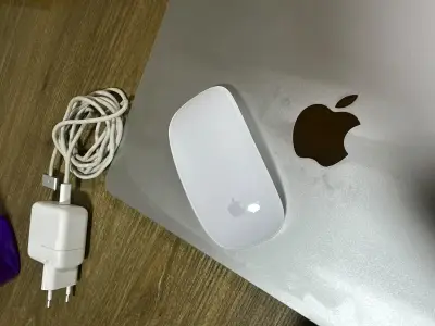 MacBook Air 13 pulgadas 16GB RAM 256GB SSD - miniatura 2