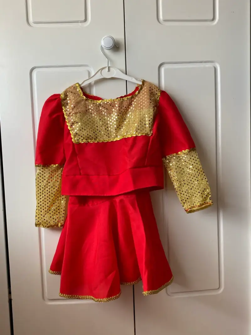 Disfraz de niña rojo con dorado brillante - 2