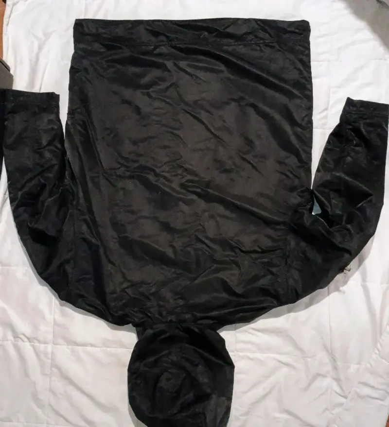 Chaqueta impermeable con capucha Nike negra y azul - 4
