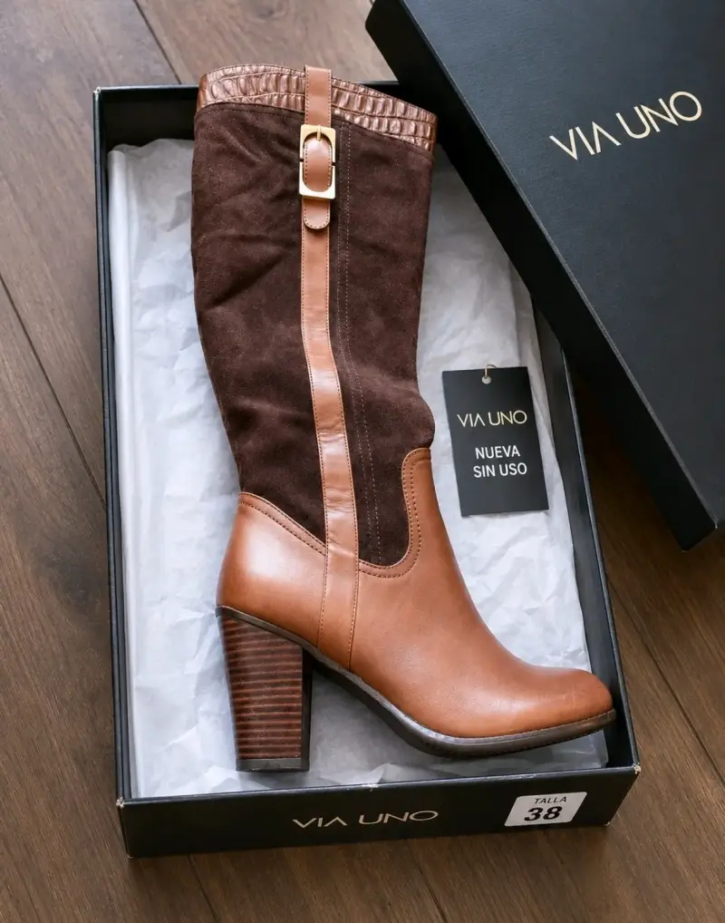 Botas de cuero y gamuza Via Uno talla 38