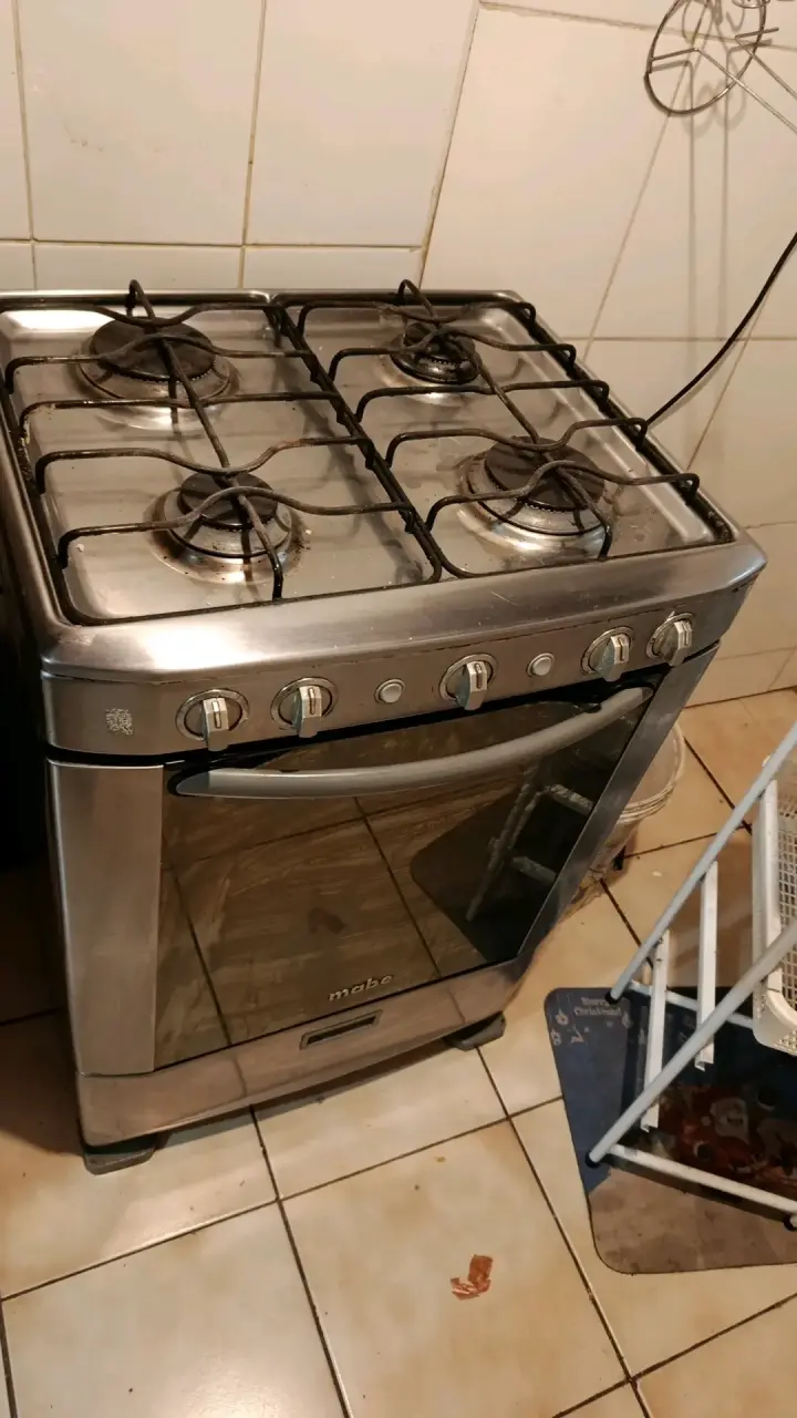 Cocina a gas Mabe de 4 quemadores - 1
