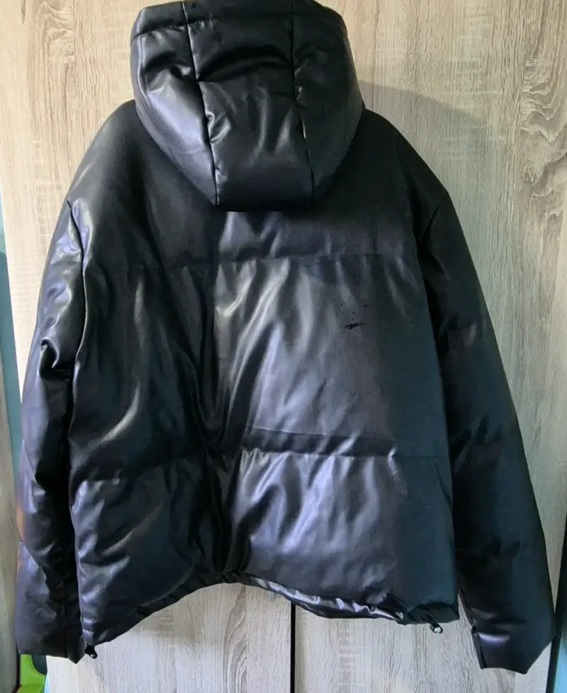 Chaqueta acolchada negra con capucha Ellesse - 2