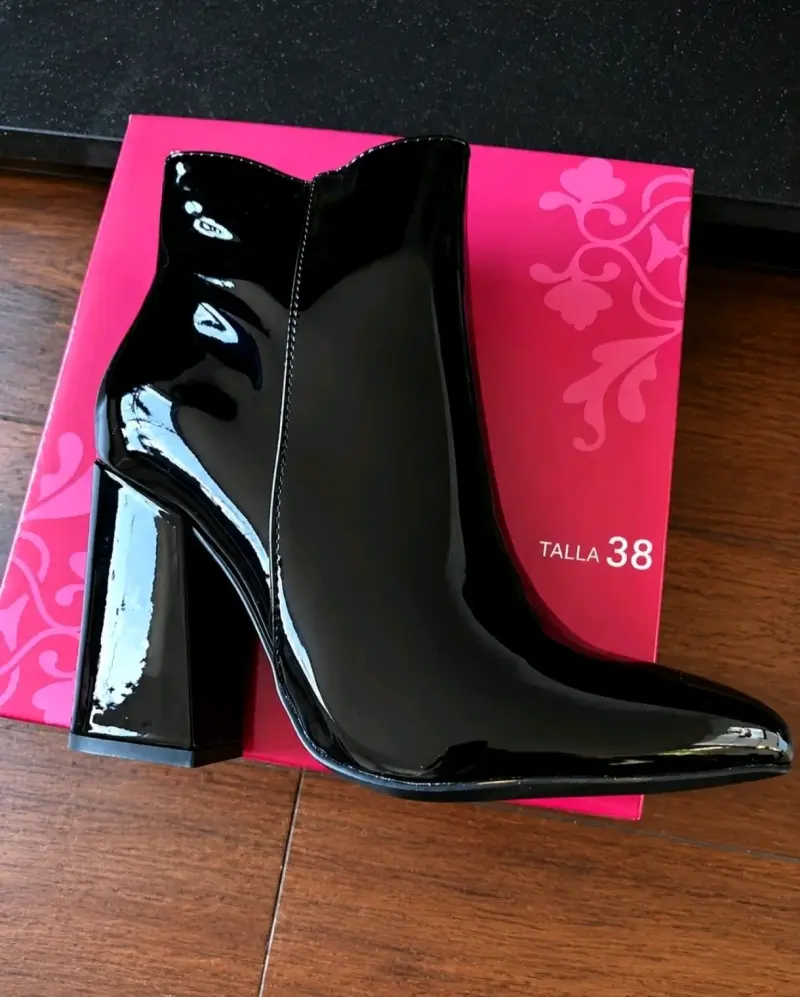 Botines de charol negro talla 38