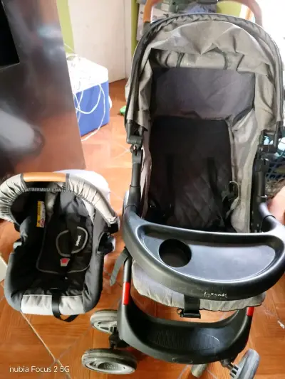 Coche de bebé Infanti con silla de auto - miniatura 1
