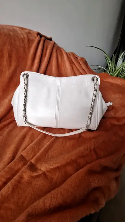 Bolso blanco de cuero Nine West con cadena - miniatura 2