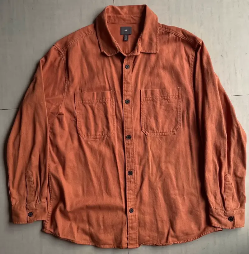 Camisa de hombre color terracota H&M - 1