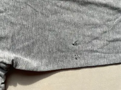 Polera gris Nike para hombre - miniatura 3