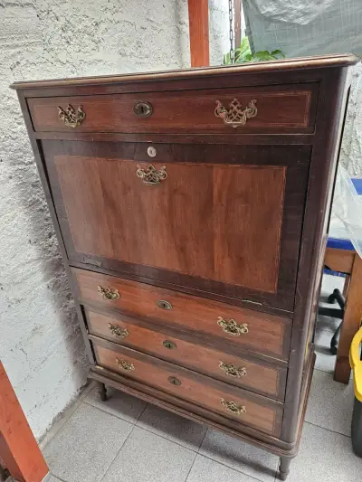 Escritorio antiguo de madera con cajones - miniatura 4